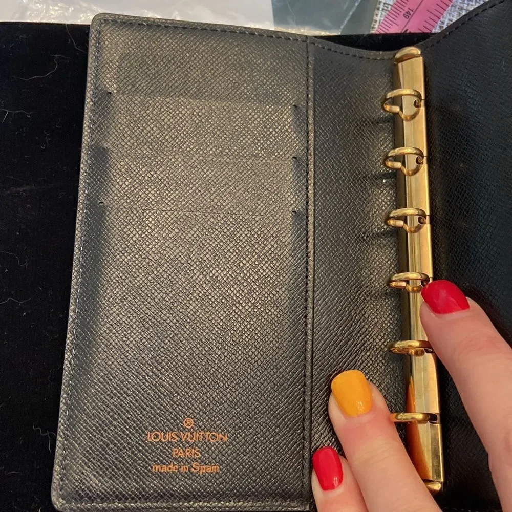 Louis Vuitton Mini Epi leather red agenda ring holder impeccable condition